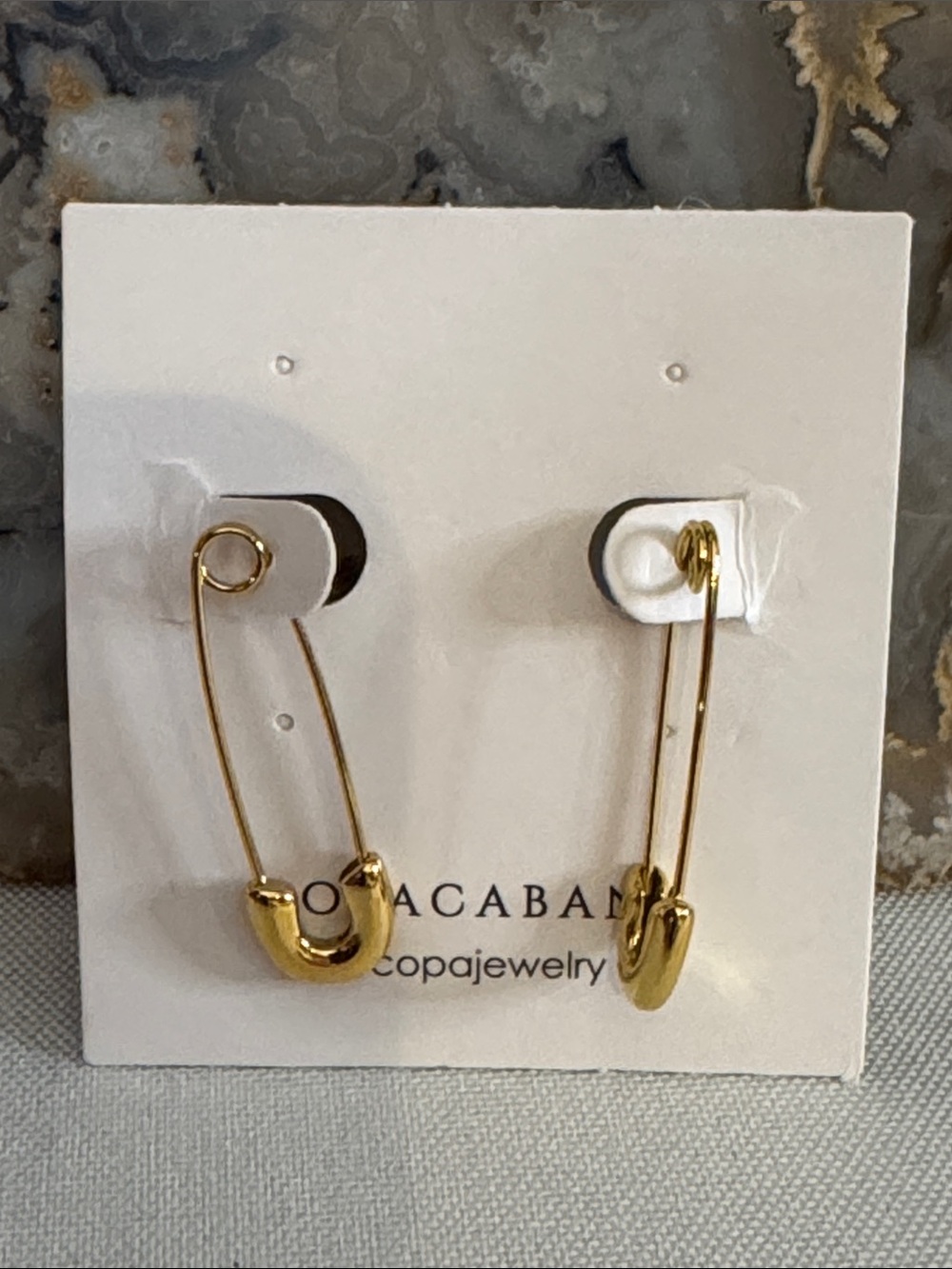 na Gold Safety Pin Drop Earrings - Shiny Gold Drop Style